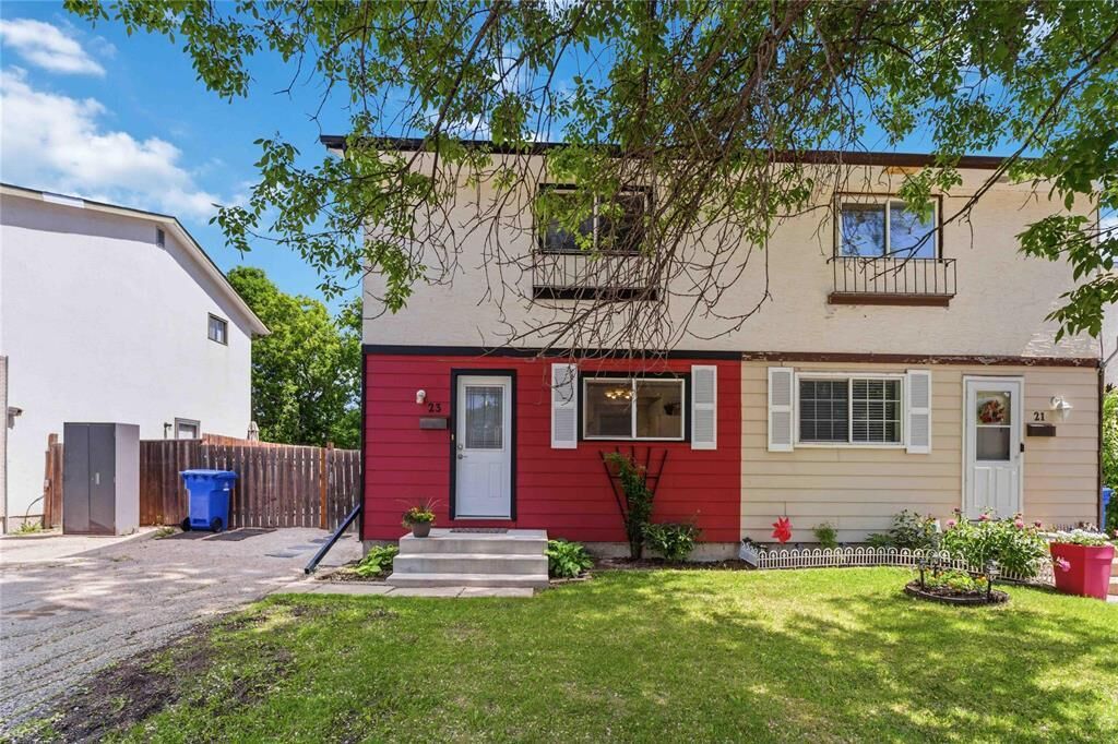 Property Photo: 23 Lavenham Crescent MB R3R 1T4