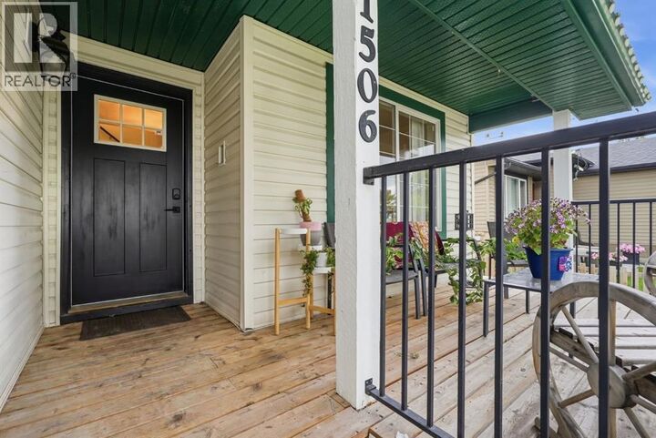 Property Photo: 1506 Riverside Drive Northwest AB T1V 1W8