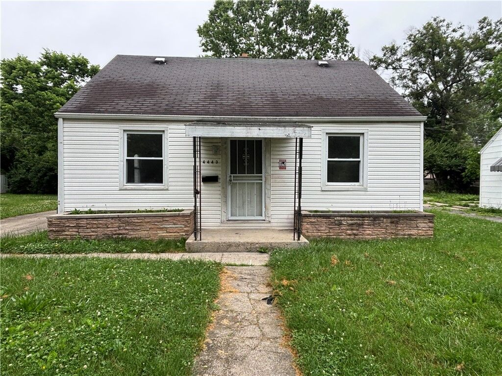 Property Photo: 4443 Eichelberger Avenue OH 45406