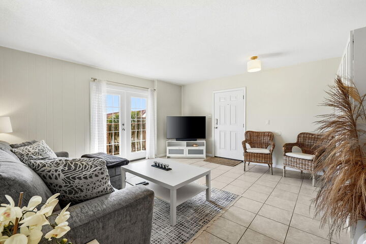 Property Photo:  2100 W Beach Drive Apt B202  FL 32401 