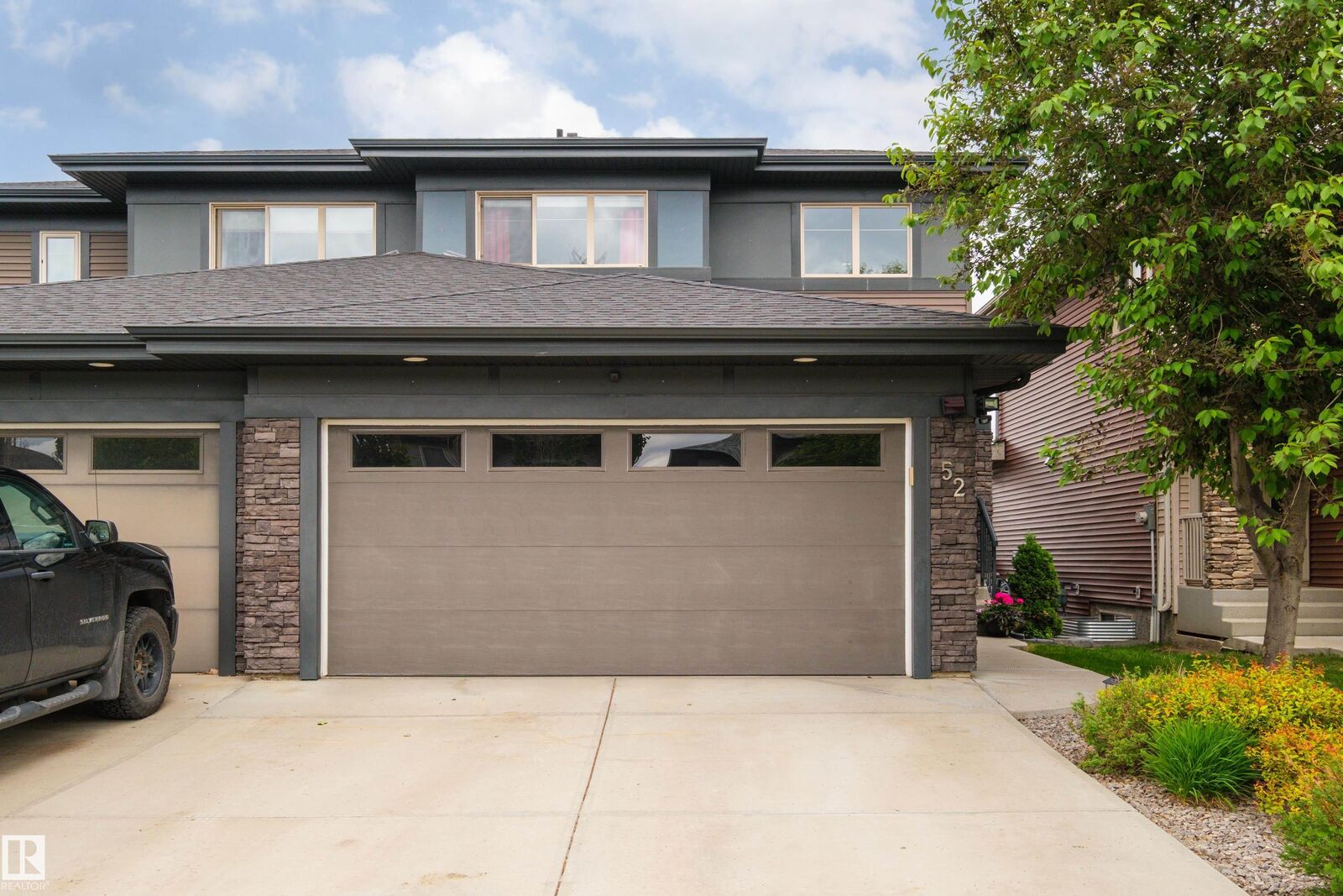 Property Photo: 52 Vanderbilt Common AB T7X 0S9