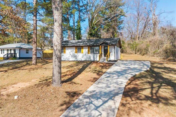 Property Photo: 3770 Larkspur Terrace GA 30032
