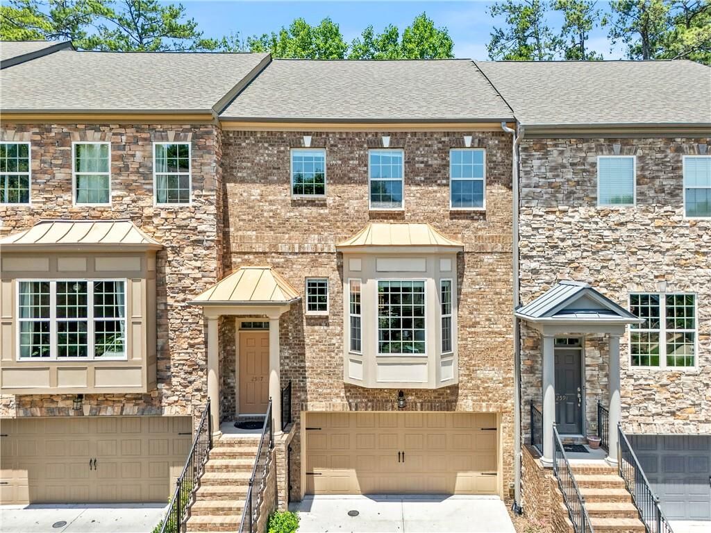 Property Photo: 2587 Willow Field Crossing SE GA 30067