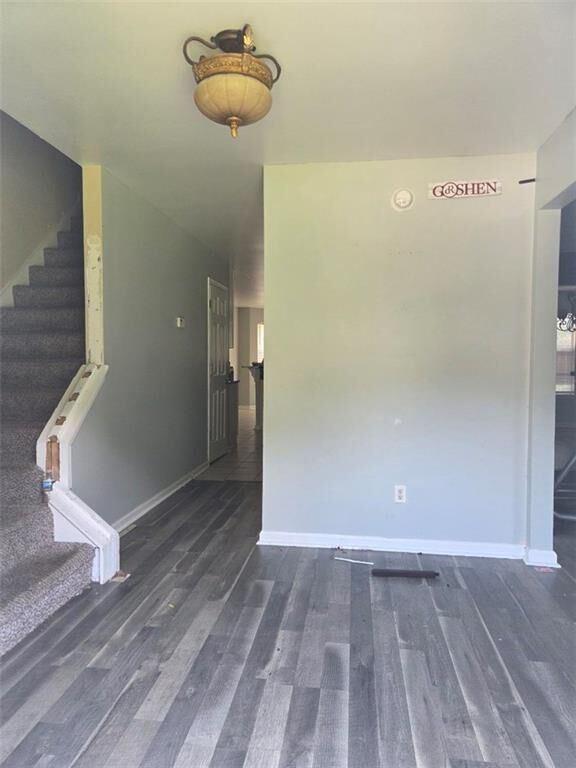 Property Photo:  4054 Manorside Court SW  GA 30039 