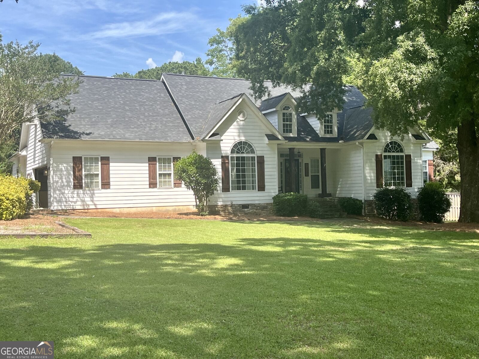 Property Photo: 1212 Maple Drive GA 30224