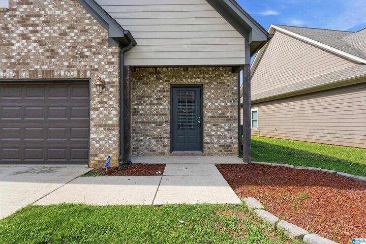 Property Photo: 6475 Cheshire Cove Drive AL 35111