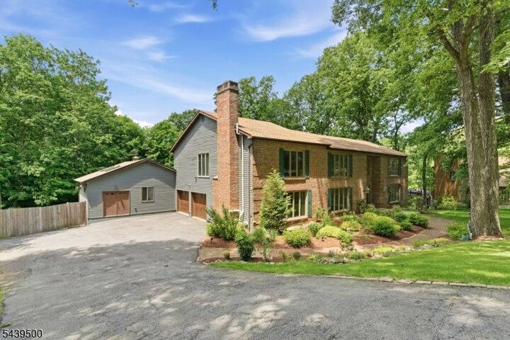 Property Photo:  25 Timber Ln  NJ 07869 