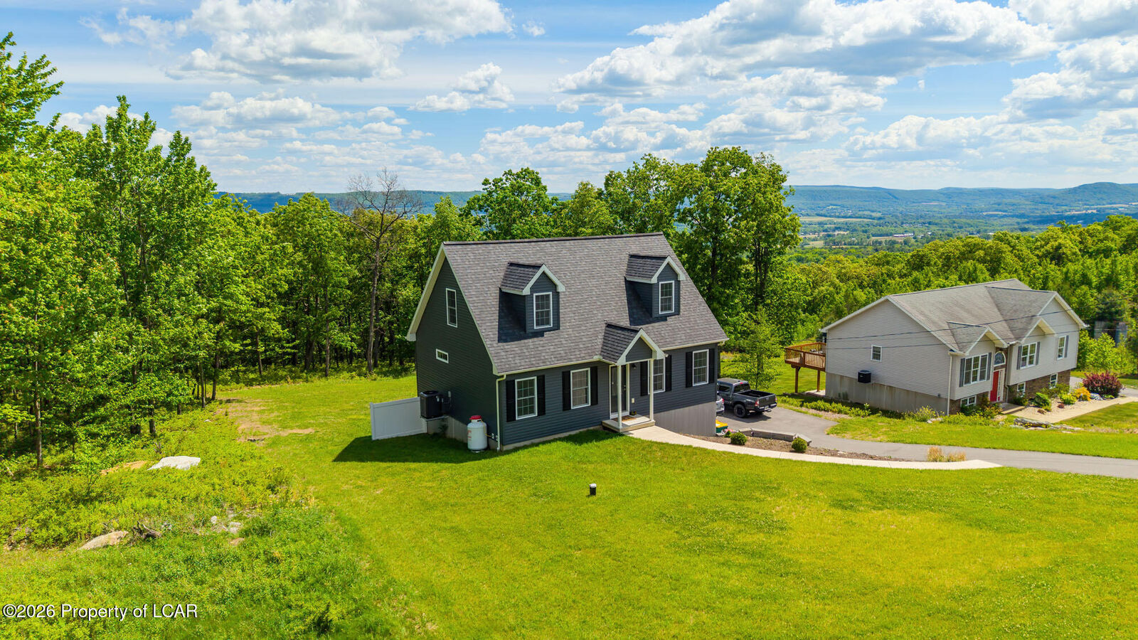 Property Photo:  72 Bentwood Road  PA 18222 