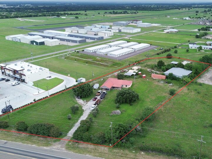 Property Photo: 2797 Highway 105 W TX 77868