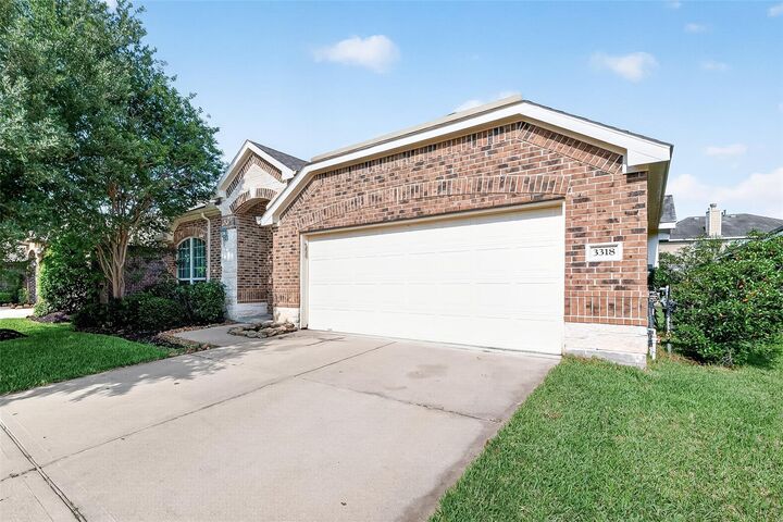 Property Photo: 3318 Hardley Meadow Court TX 77406