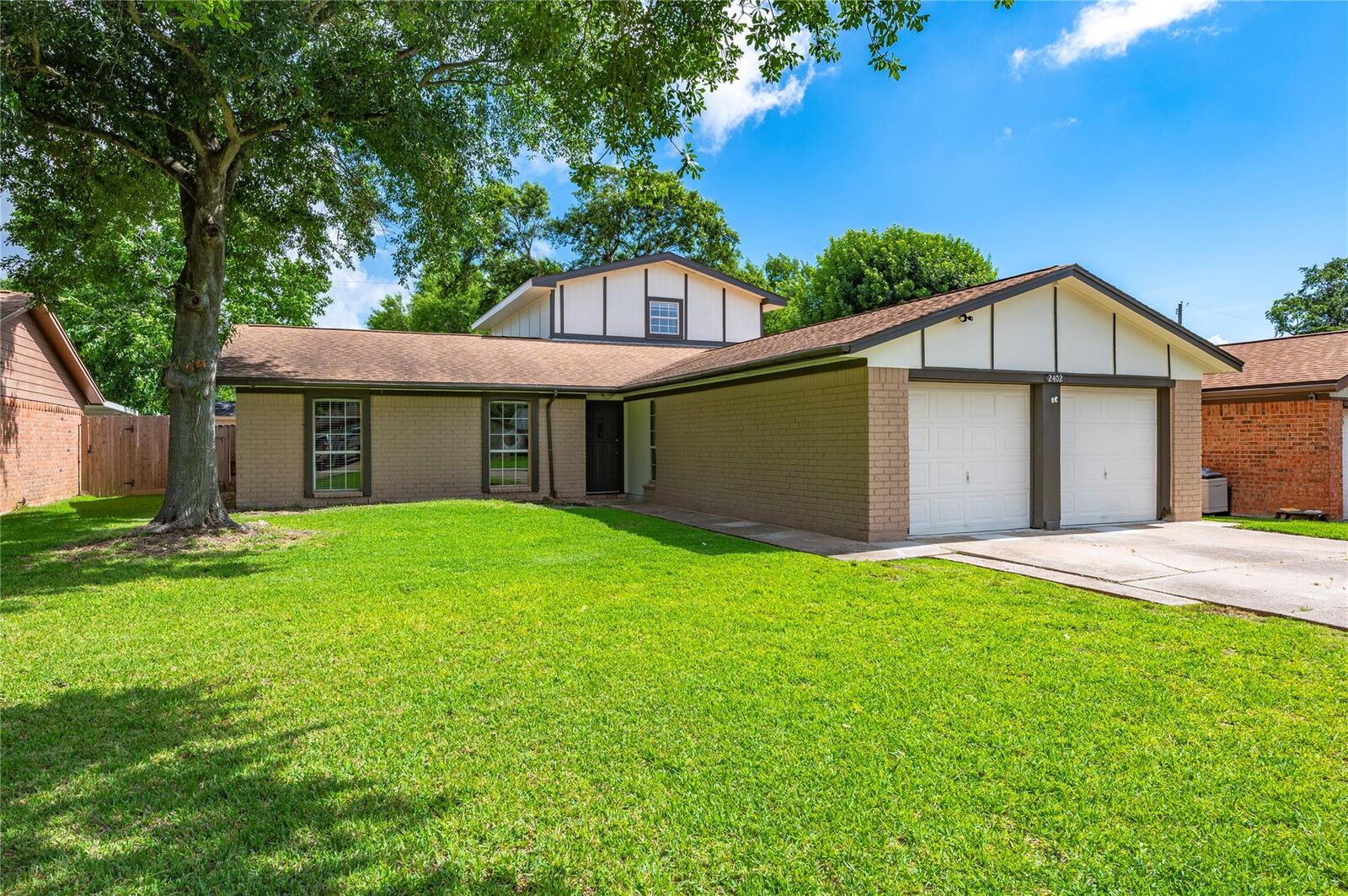 Property Photo:  2402 21st Avenue N  TX 77590 