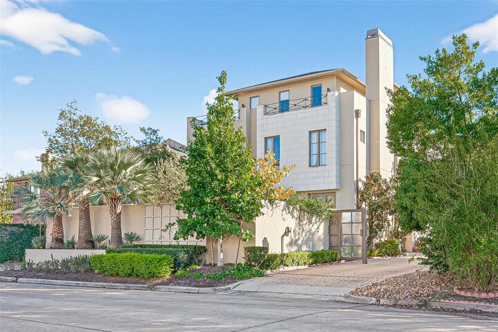 Property Photo: 6005 Inwood Drive A TX 77057