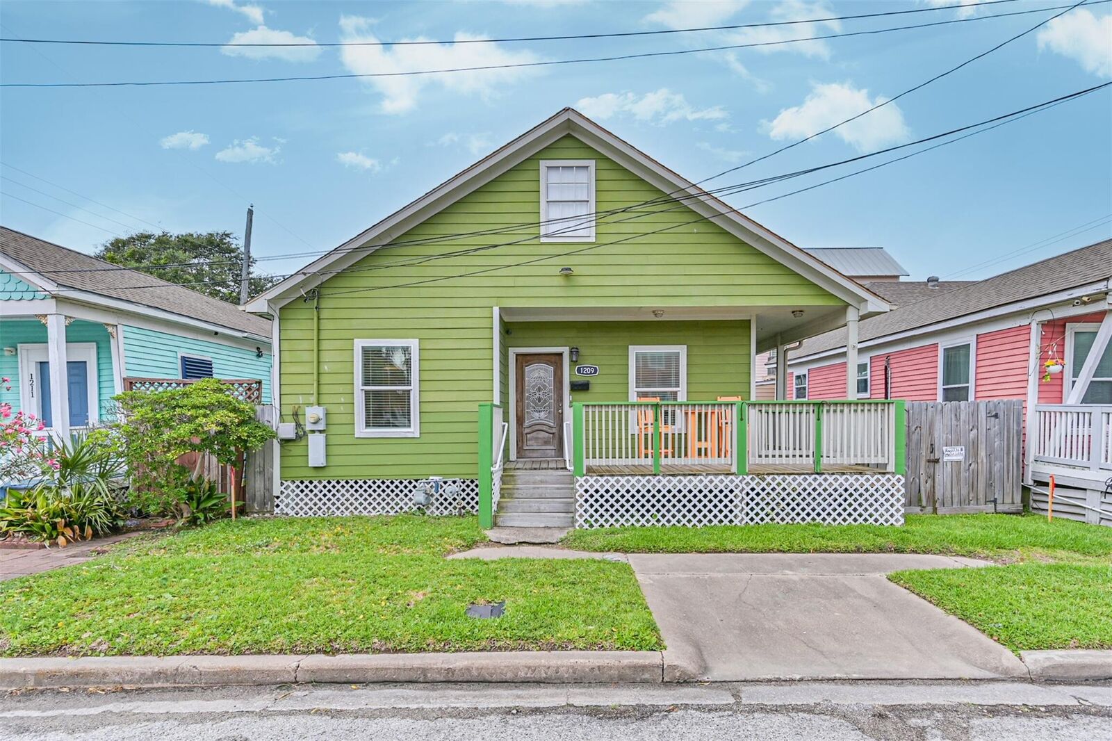 Property Photo: 1209 11th Street TX 77550