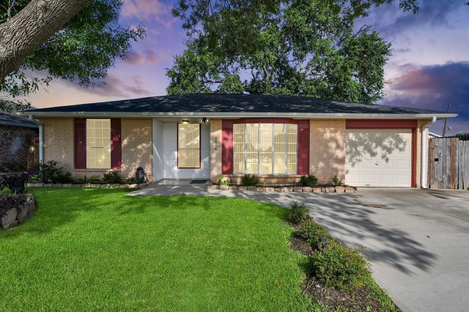 Property Photo:  7806 Belle Glen Drive  TX 77072 