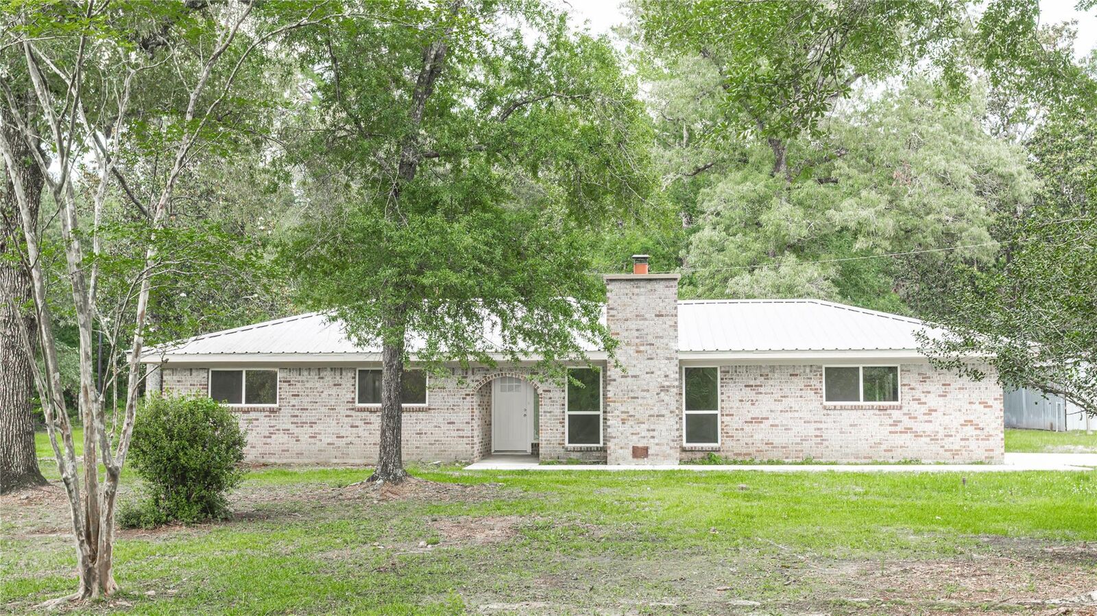 Property Photo:  180 County Road 459  TX 75956 