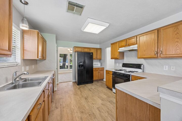 Property Photo: 7430 Bahia Lane TX 77489