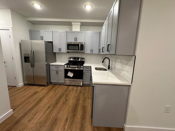 Property Photo:  224 Garfield Ave B  NJ 07305 