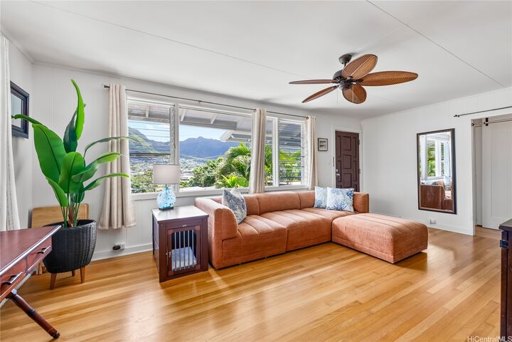 Property Photo:  3017 Lanikaula Street  HI 96822 