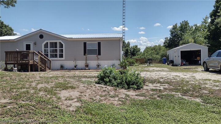 Property Photo:  120 Pine Tree Drive  FL 33852 