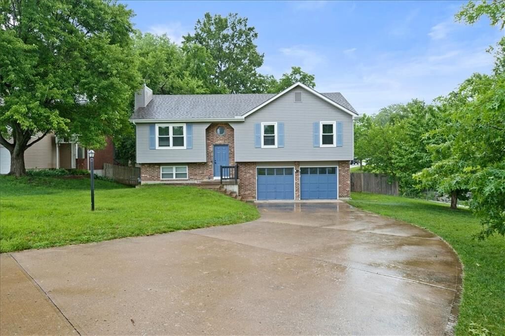 Property Photo: 5181 Farley Lane KS 66203