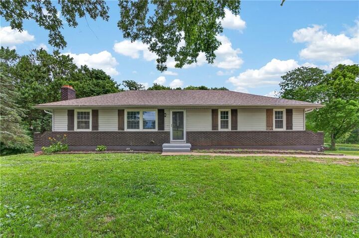 Property Photo:  17909 S Hill Top Road  MO 64080 