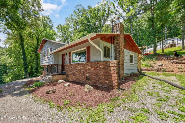 Property Photo: 410 Sherwood Estates Circle TN 37716