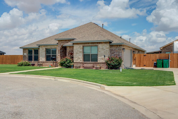 Property Photo:  3802 County Road 7665  TX 79423 