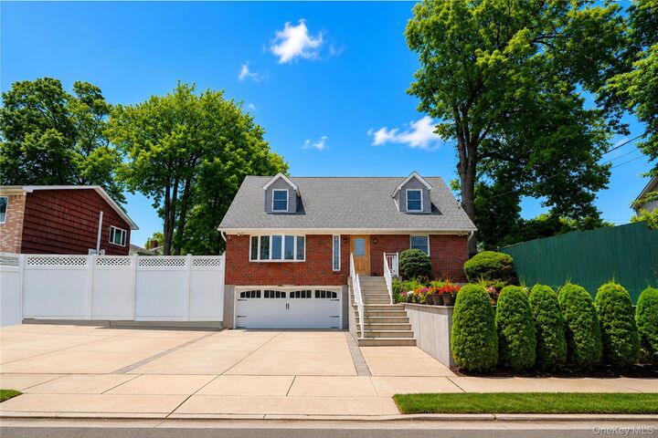 Property Photo:  163 Bennett Avenue  NY 10312 