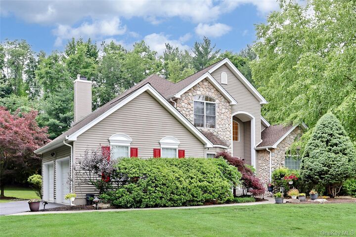 Property Photo:  7 Birdie Drive  NY 10901 