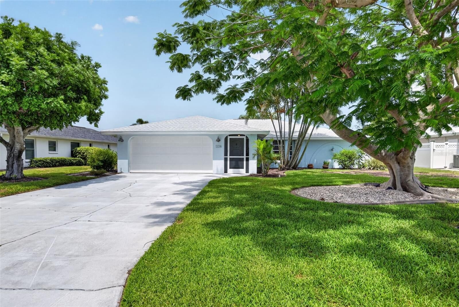 Property Photo: 1226 Pine Needle Road FL 34285
