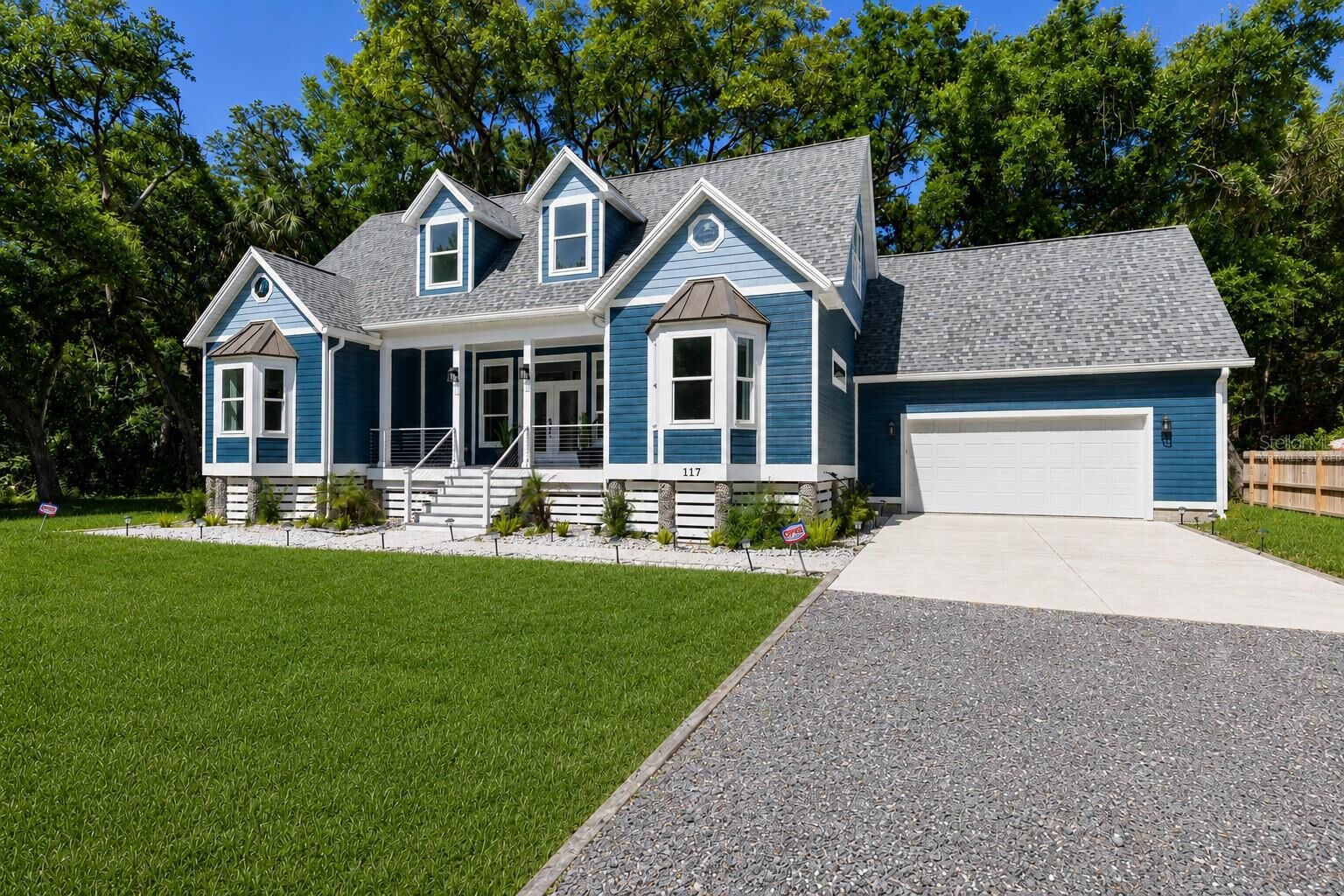 Property Photo: 117 Hernandez Avenue FL 32137
