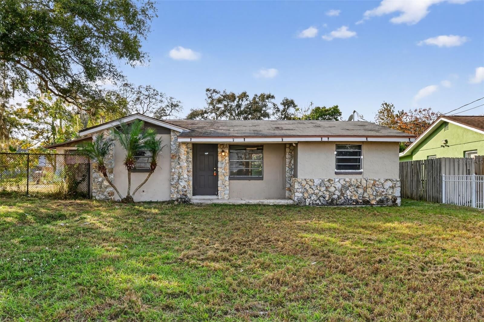 Property Photo:  22 S Observatory Drive  FL 32835 