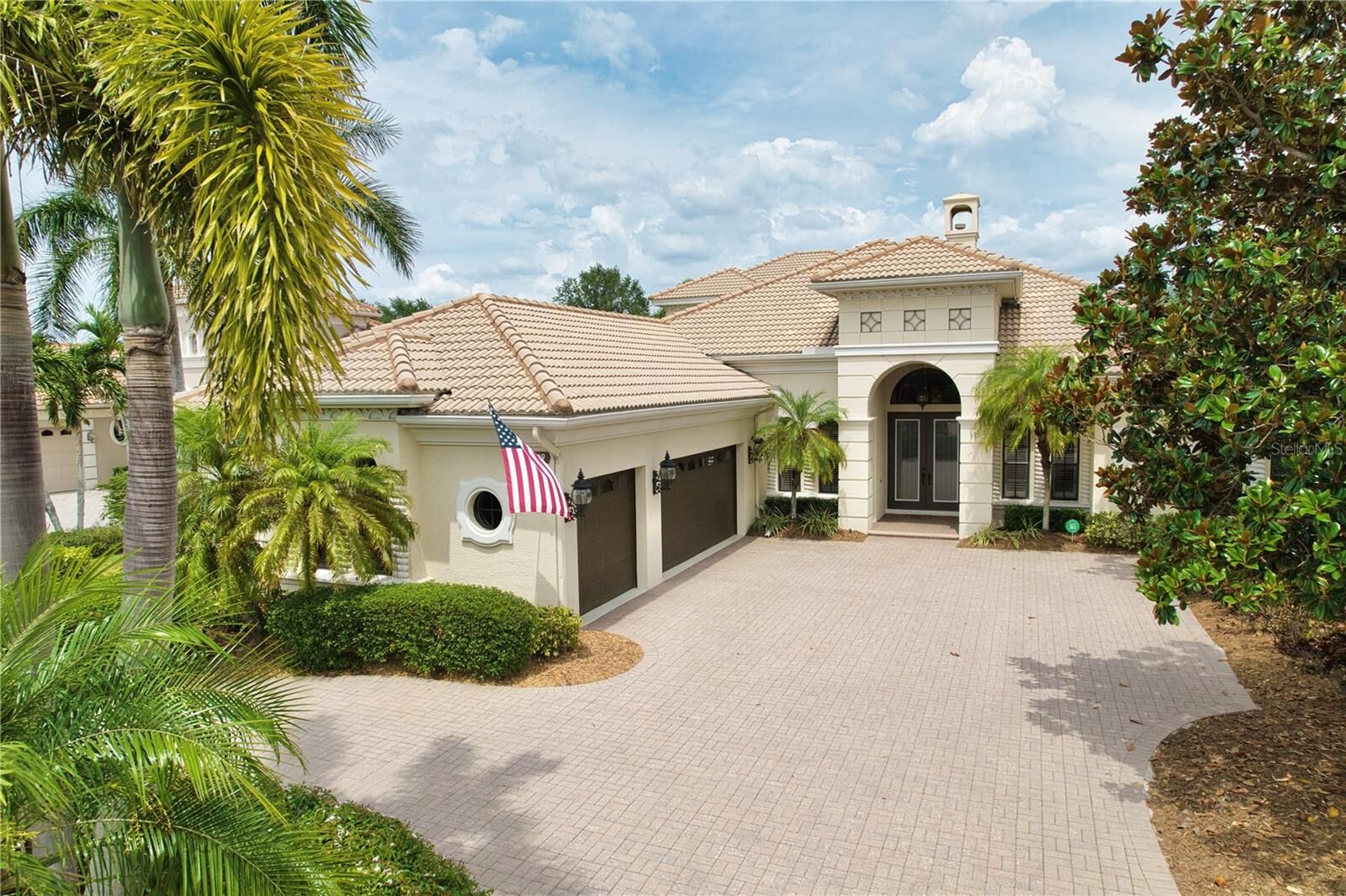 Property Photo:  6919 Dominion Lane  FL 34202 