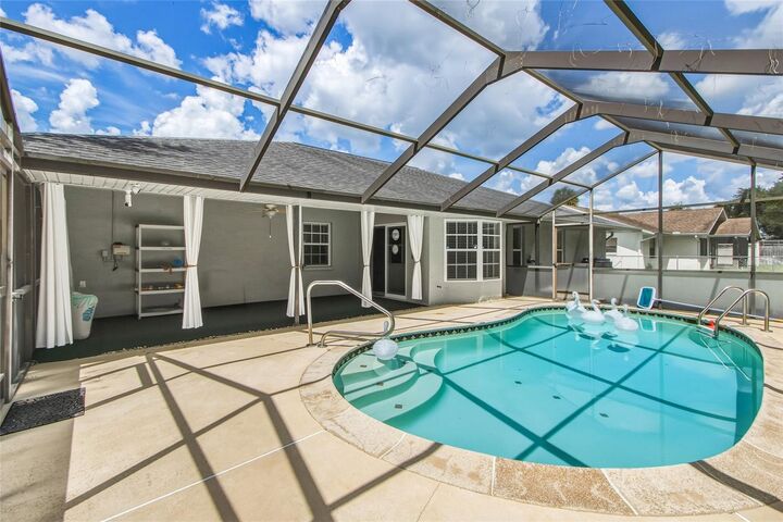 Property Photo:  1372 Haulover Avenue  FL 34608 