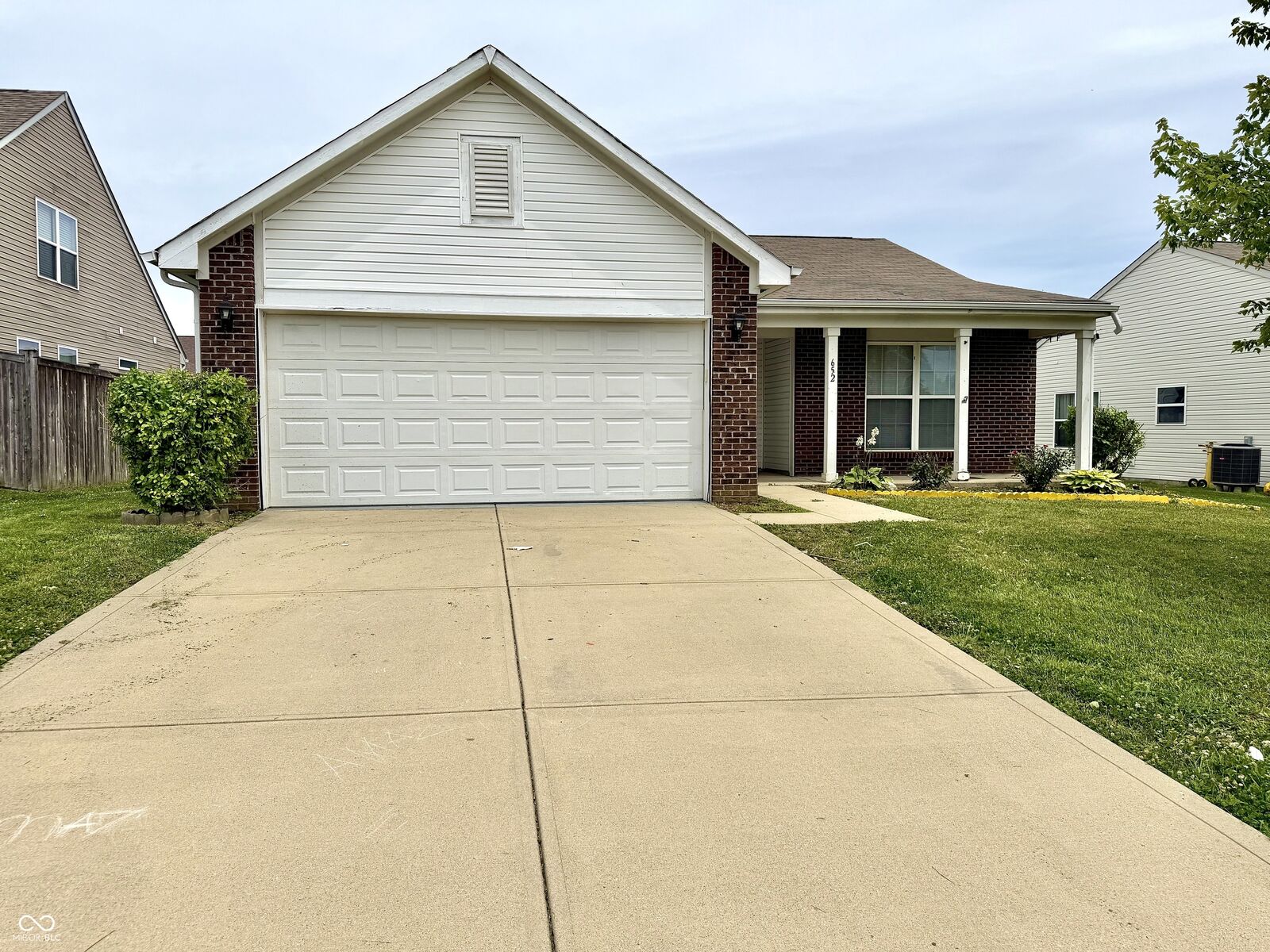 Property Photo:  652 Loon Lane  IN 46143 