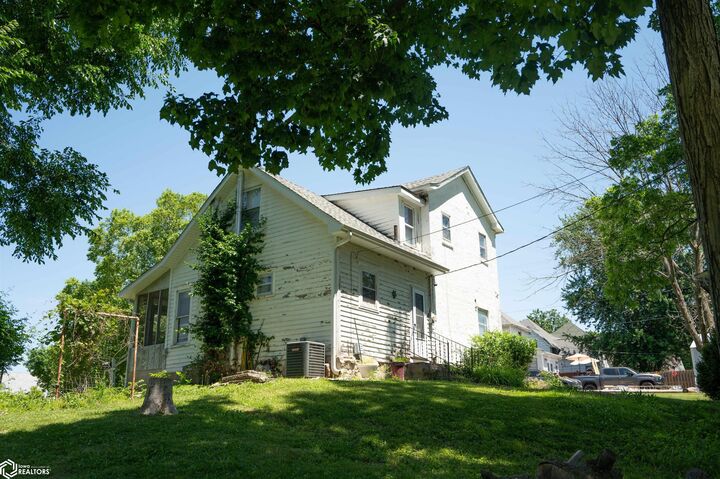 Property Photo: 515 S. 5th Street IL 62379