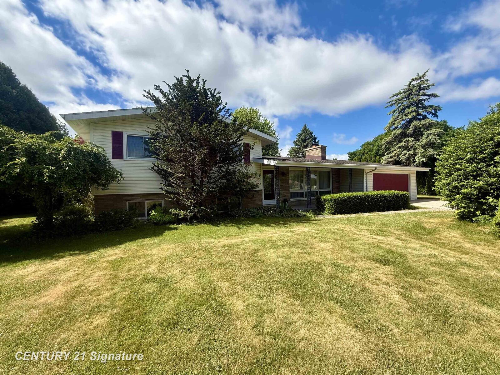Property Photo:  6641 Pierce Road  MI 48623 