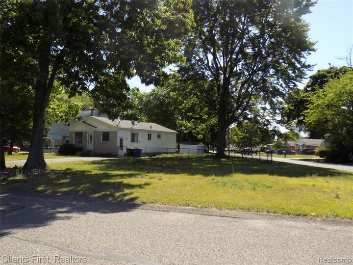 Property Photo:  2024 Imperial Highway  MI 48185 3567 