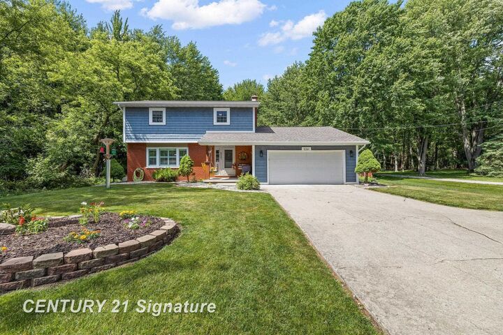 Property Photo:  5261 Baker Road  MI 48722 