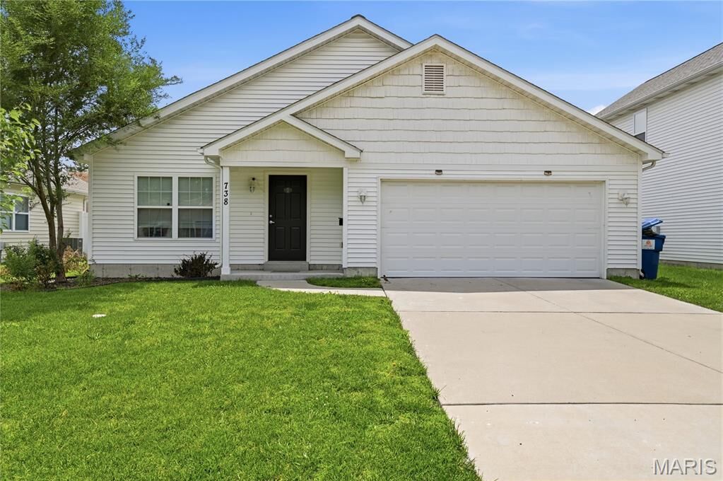 Property Photo: 738 Charbonier Road MO 63031