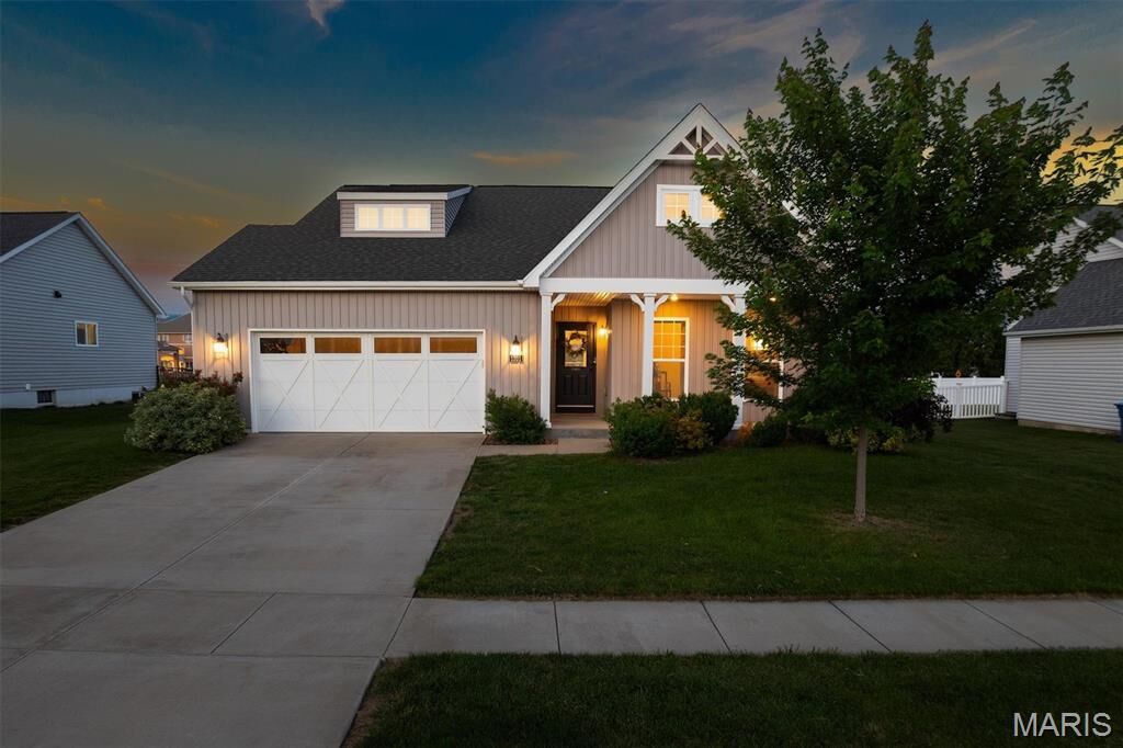 Property Photo:  1701 Canopy Crest Circle  IL 62226 