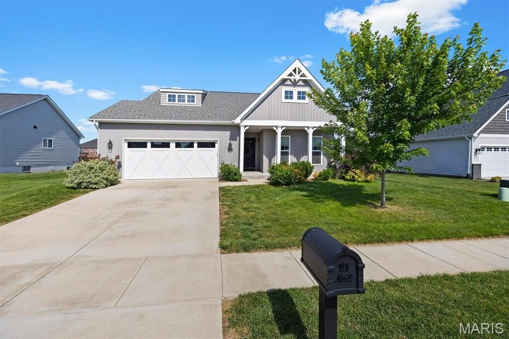 Property Photo:  1701 Canopy Crest Circle  IL 62226 