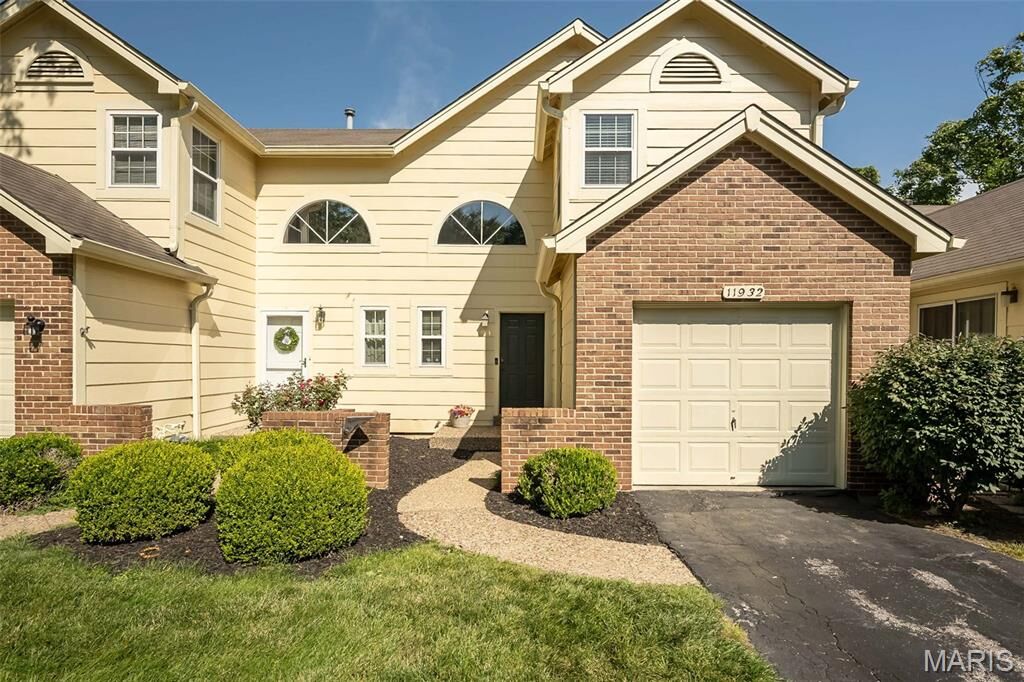 Property Photo:  11932 Autumn Lakes Drive  MO 63043 