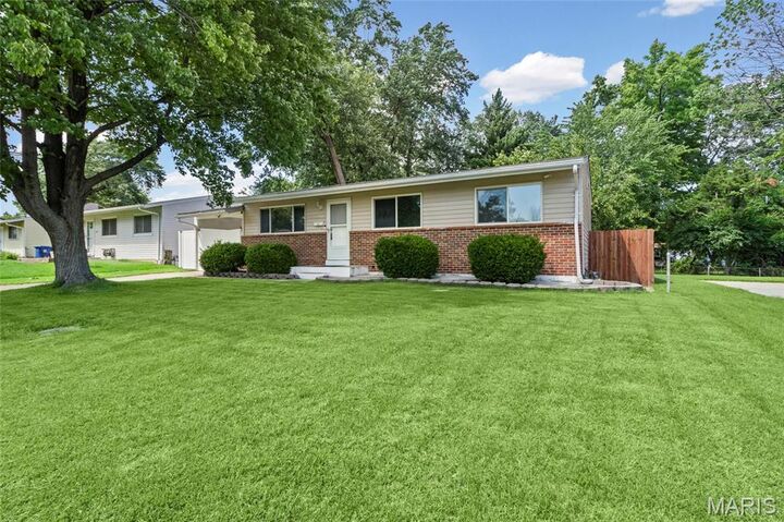 Property Photo:  1135 Kostka Lane  MO 63031 