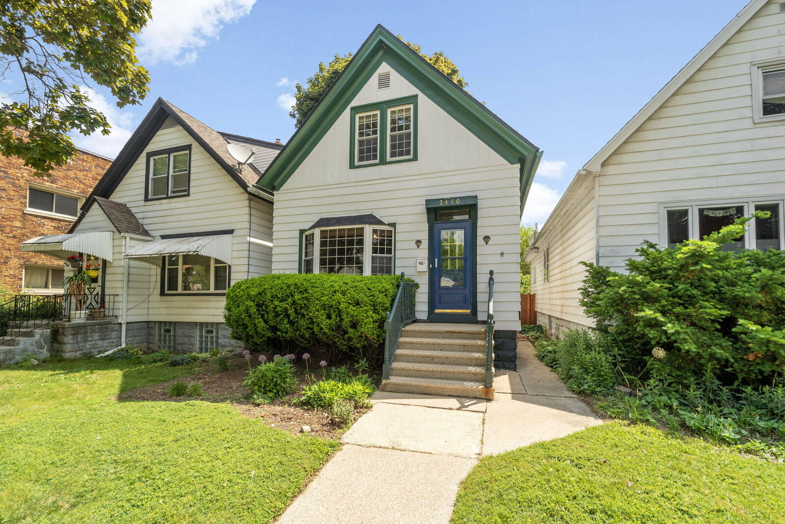 Property Photo: 2410 S Lenox St WI 53207