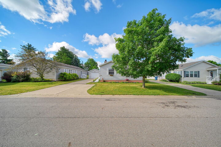 Property Photo:  1076 Cambry Circle  MI 49240 