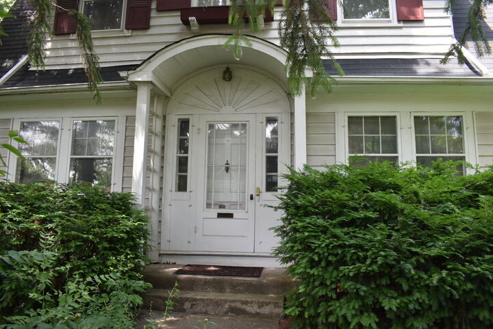 Property Photo:  306 N Maple Avenue  IL 60126 
