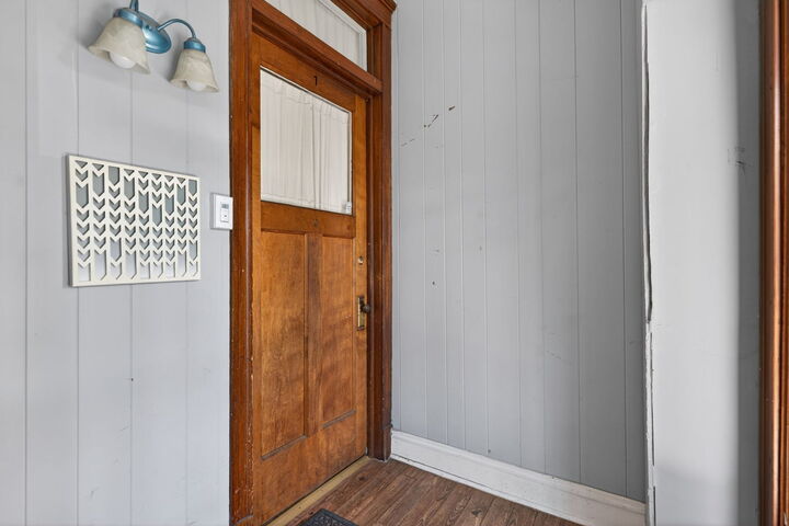 Property Photo: 4147 N McVicker Avenue 1 IL 60634