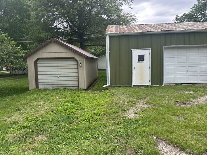 Property Photo: 0000 S Henry Street IL 61234