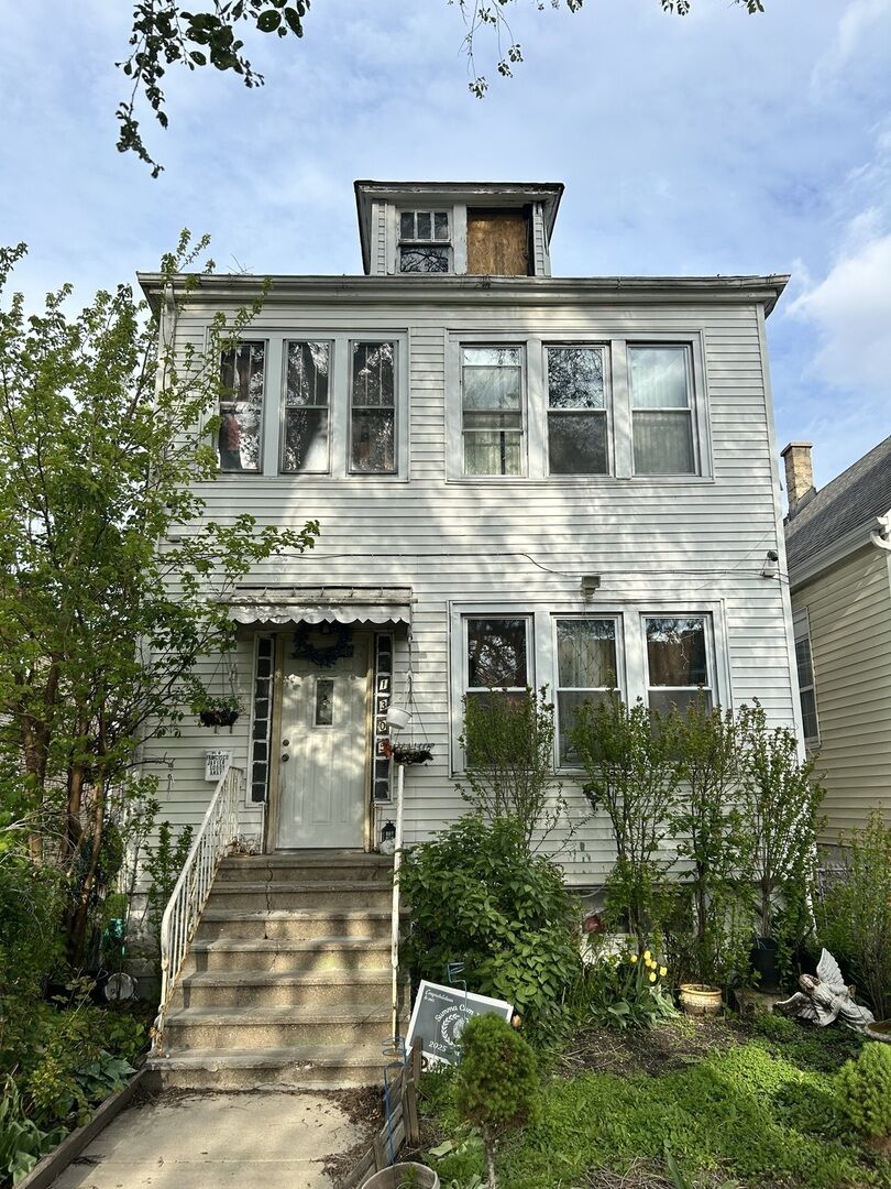 Property Photo: 1305 S 51st Avenue IL 60804